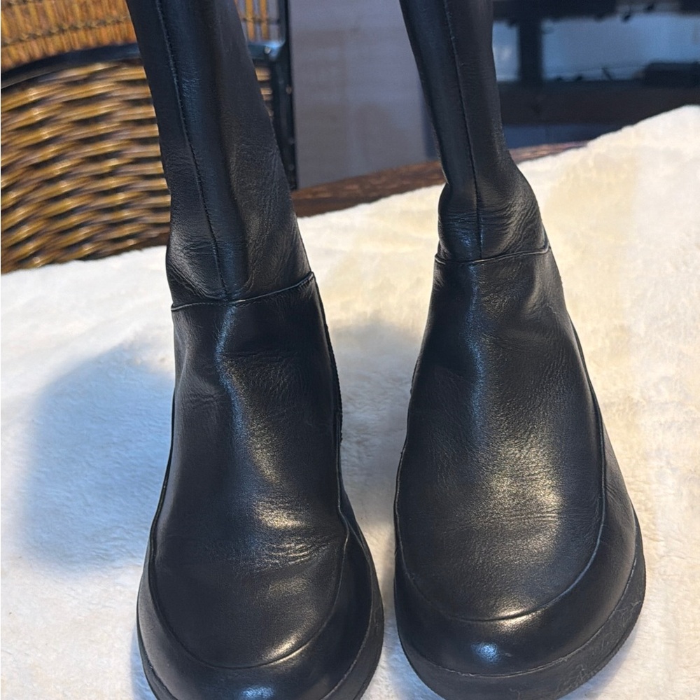 Fitflop Black Ankle Boots - Picture 3 of 10